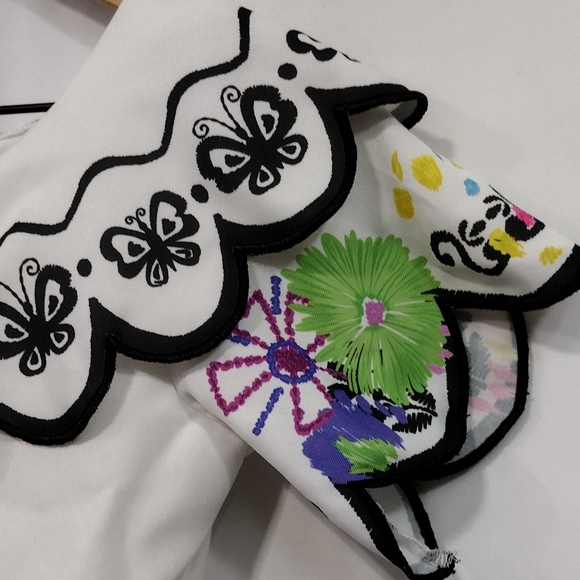 Disney Encanto Mirabel Costume Kids 9/10 Multicolor Artsy Halloween Party - Picture 4 of 10